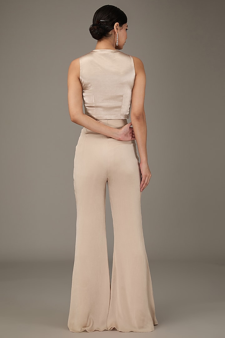 White Satin Chiffon Embellished Cape Set by ANUSHKAA BAJAJ at Pernia's Pop Up Shop