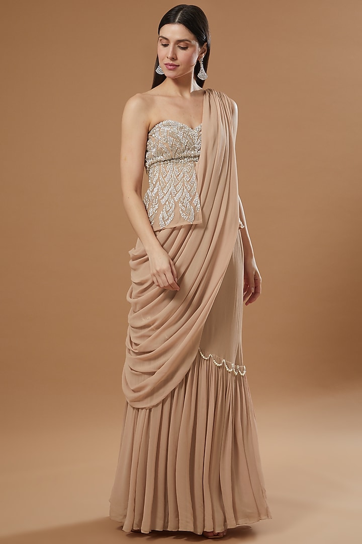 Nude Georgette Saree Set by ANUSHKAA BAJAJ at Pernia's Pop Up Shop