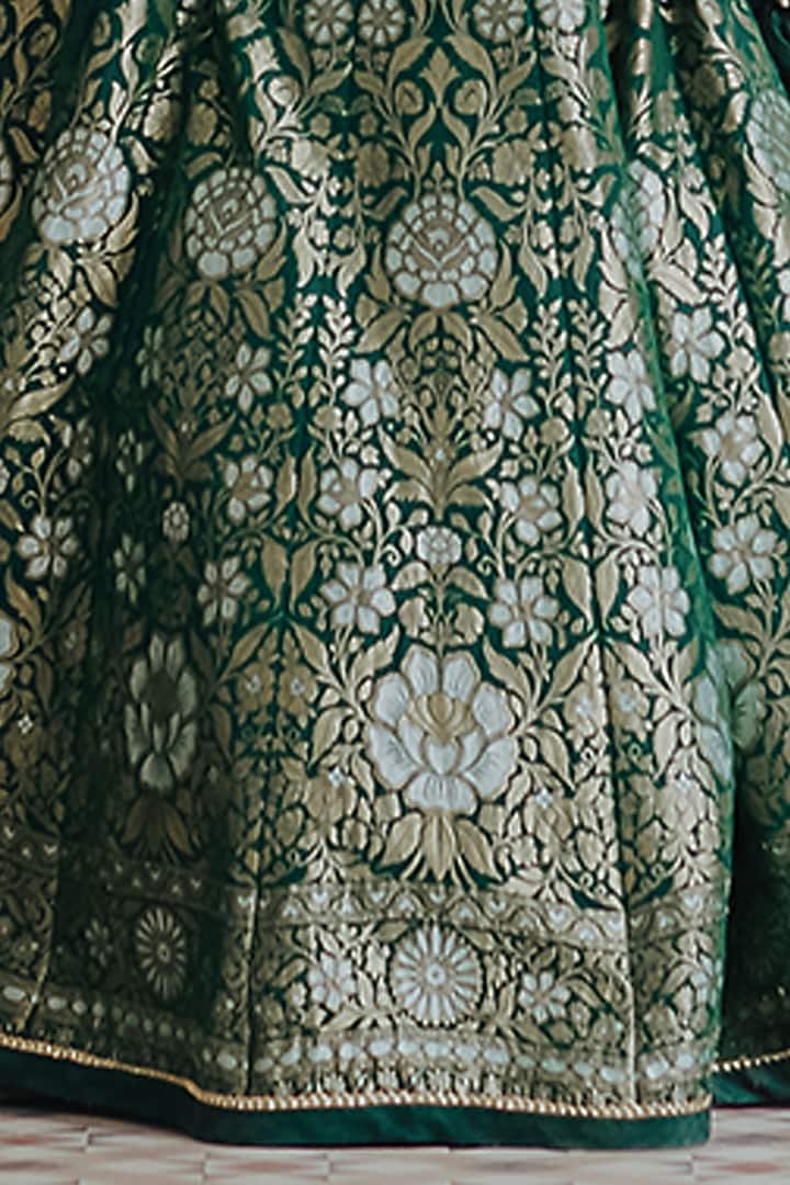 Green Pure Banarasi Wedding Lehenga Set by Anjana Bohra at Pernia's Pop Up Shop