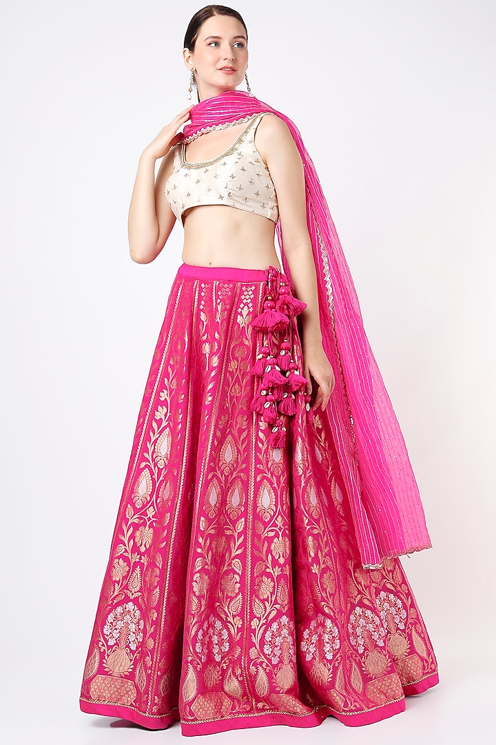 Pink Banarasi Silk Wedding Lehenga Set by Anjana Bohra at Pernia's Pop Up Shop