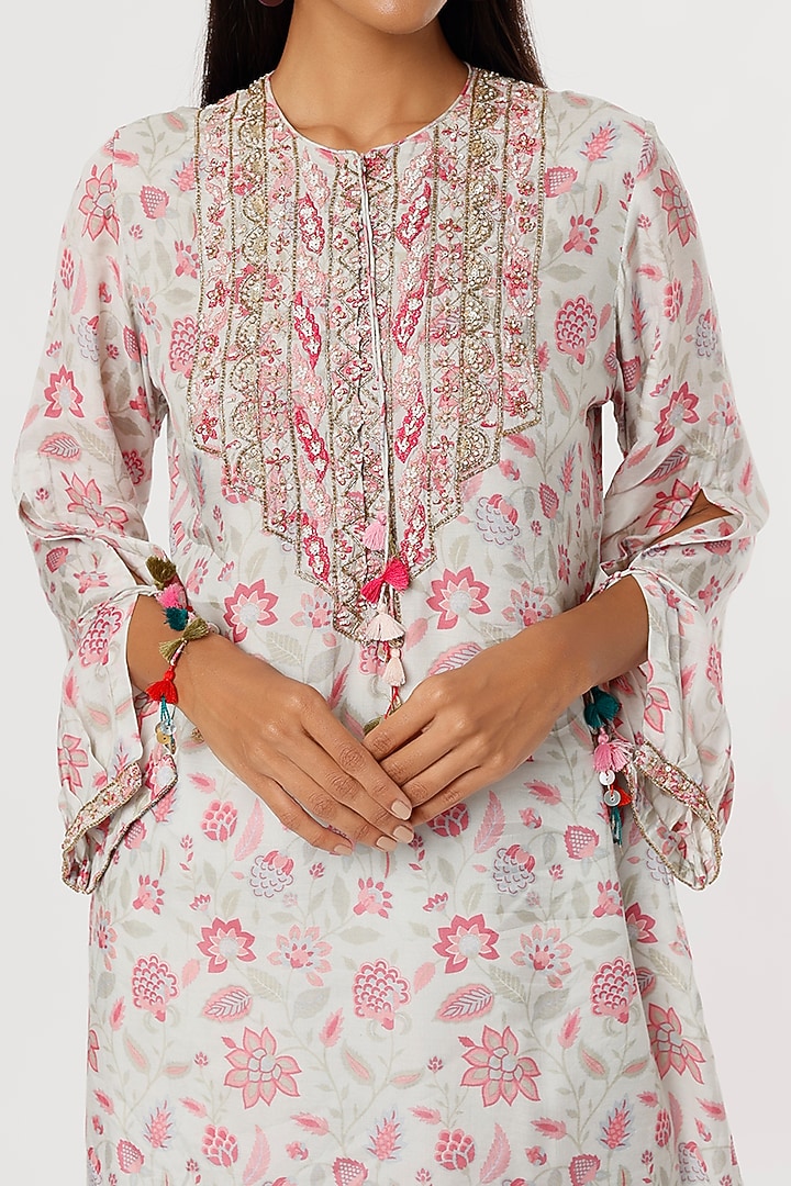 Grey & Pink Printed Kurta Set by Aangan by Parul at Pernia's Pop Up Shop