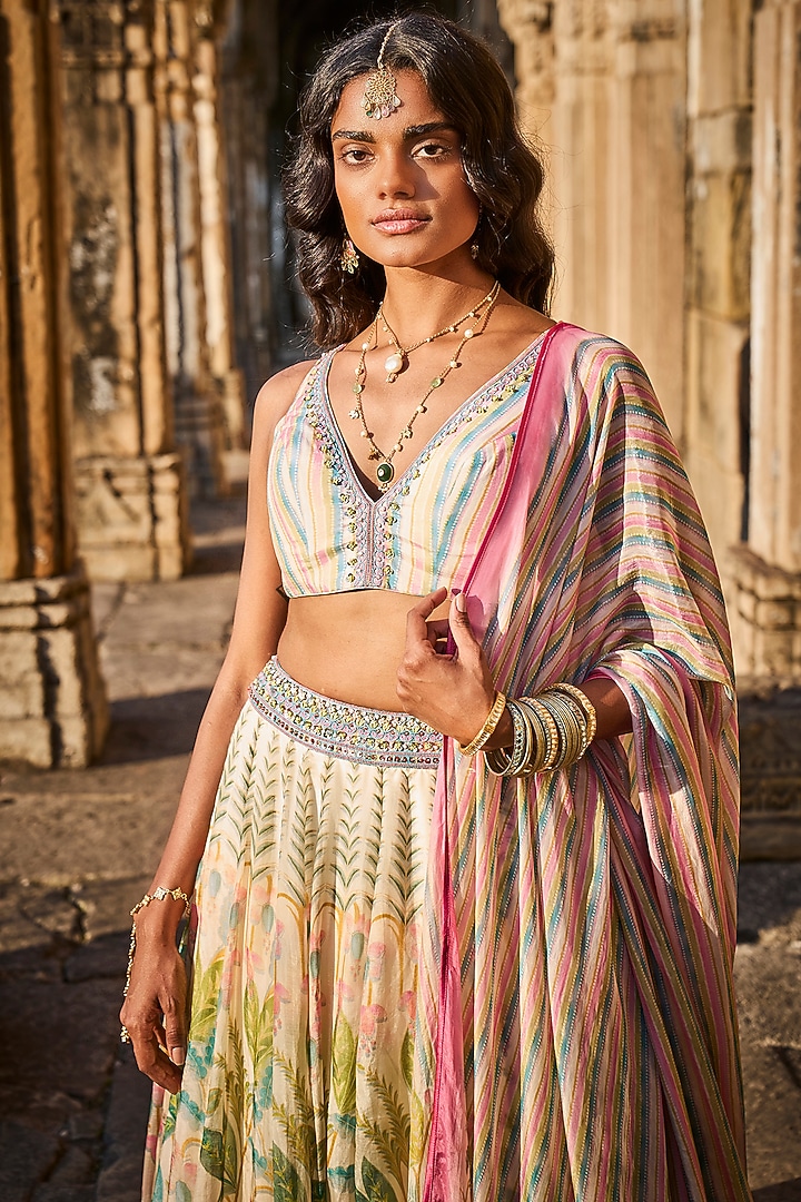 White Printed Embroidered Wedding Lehenga Set by Anita Dongre at Pernia's  Pop Up Shop