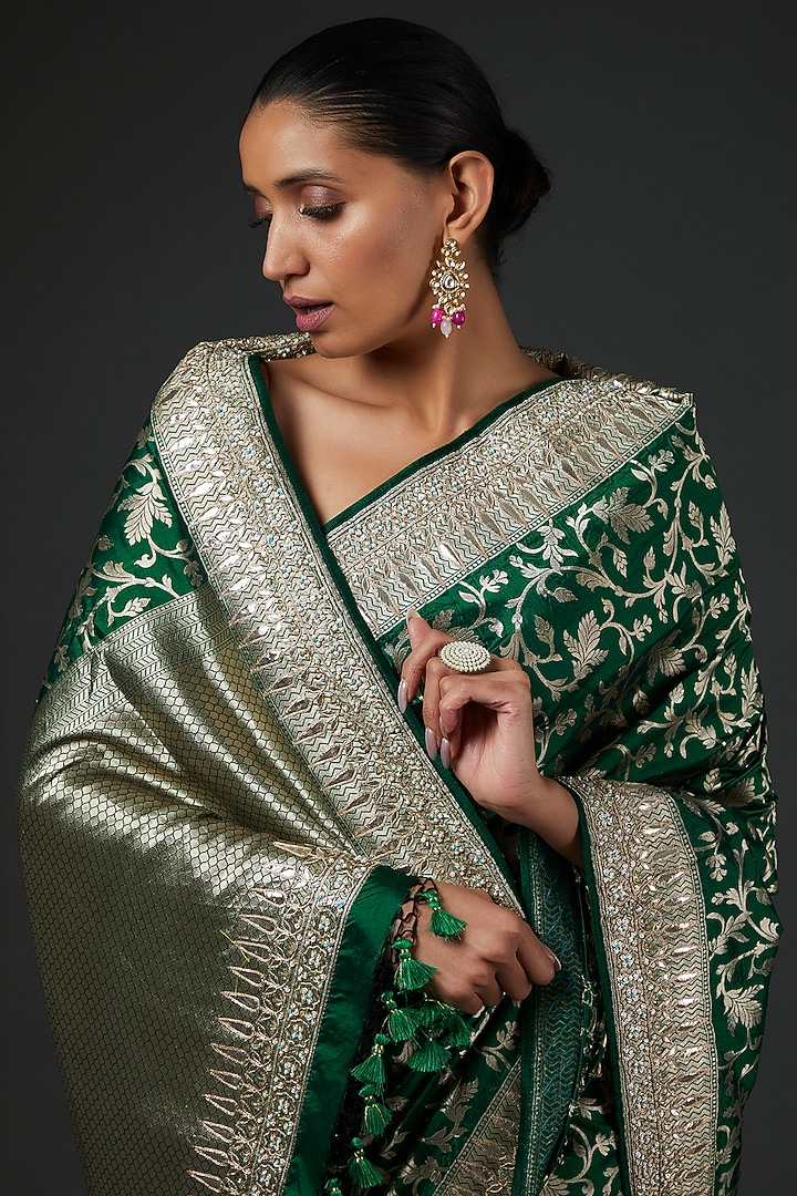 Emerald Green Banarasi Silk Hand Embroidered Reception Saree Set by Anita Dongre at Pernia's Pop Up Shop
