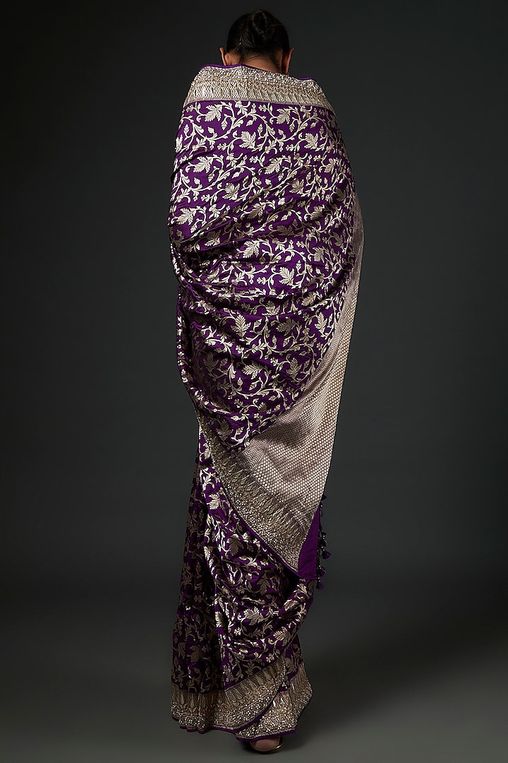 Purple Banarasi Silk Hand Embroidered Reception Saree Set by Anita Dongre at Pernia's Pop Up Shop