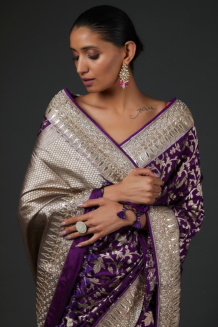 Purple Banarasi Silk Hand Embroidered Reception Saree Set by Anita Dongre at Pernia's Pop Up Shop