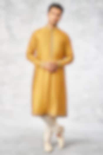 Mustard Silk Printed Kurta by Anita Dongre Men at Pernia's Pop Up Shop