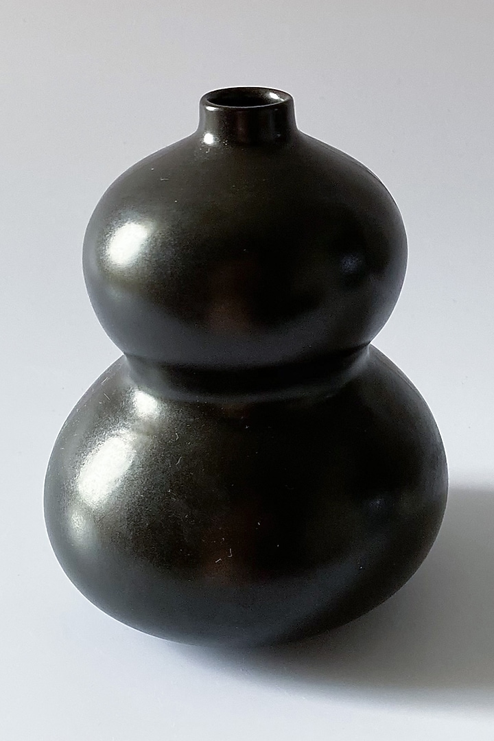 Black Ceramic Hobo Vase by Andneat at Pernia's Pop Up Shop