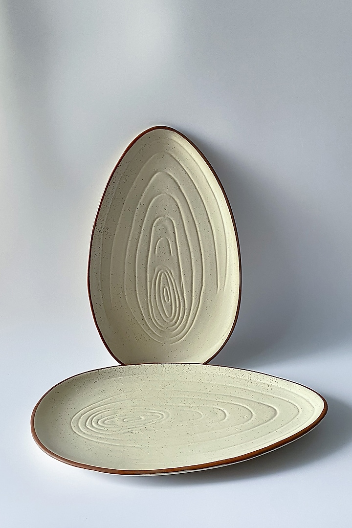 Off-White Ceramic Pigmented Waves Serving Platter by Andneat