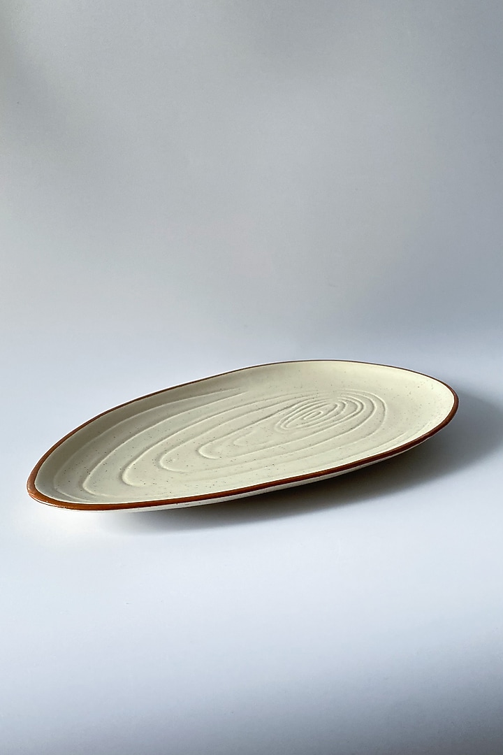 Off-White Ceramic Pigmented Waves Serving Platter by Andneat at Pernia's Pop Up Shop
