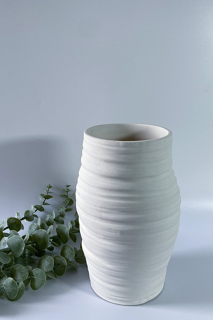 Off-White Ceramic Handcrafted Vase by Andneat at Pernia's Pop Up Shop