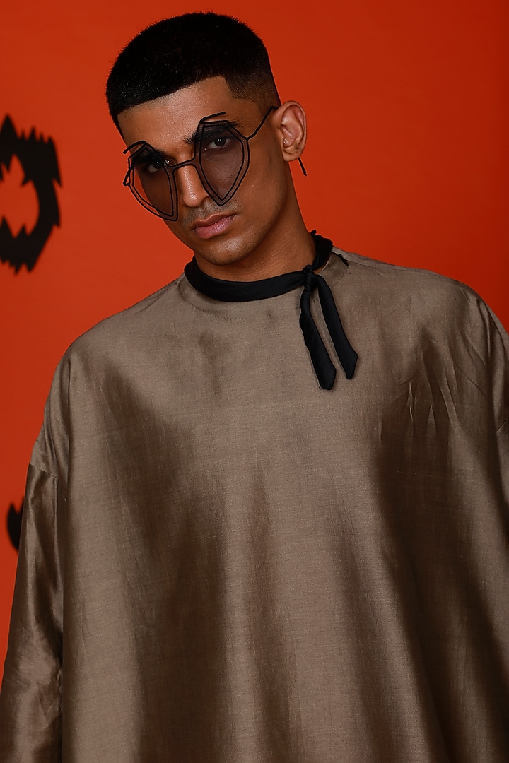 Mud Green Cotton Silk Short Kurta by Antar Agni Men at Pernia's Pop Up Shop