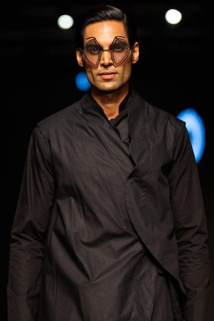 Black Cotton Silk Kurta by Antar Agni Men at Pernia's Pop Up Shop