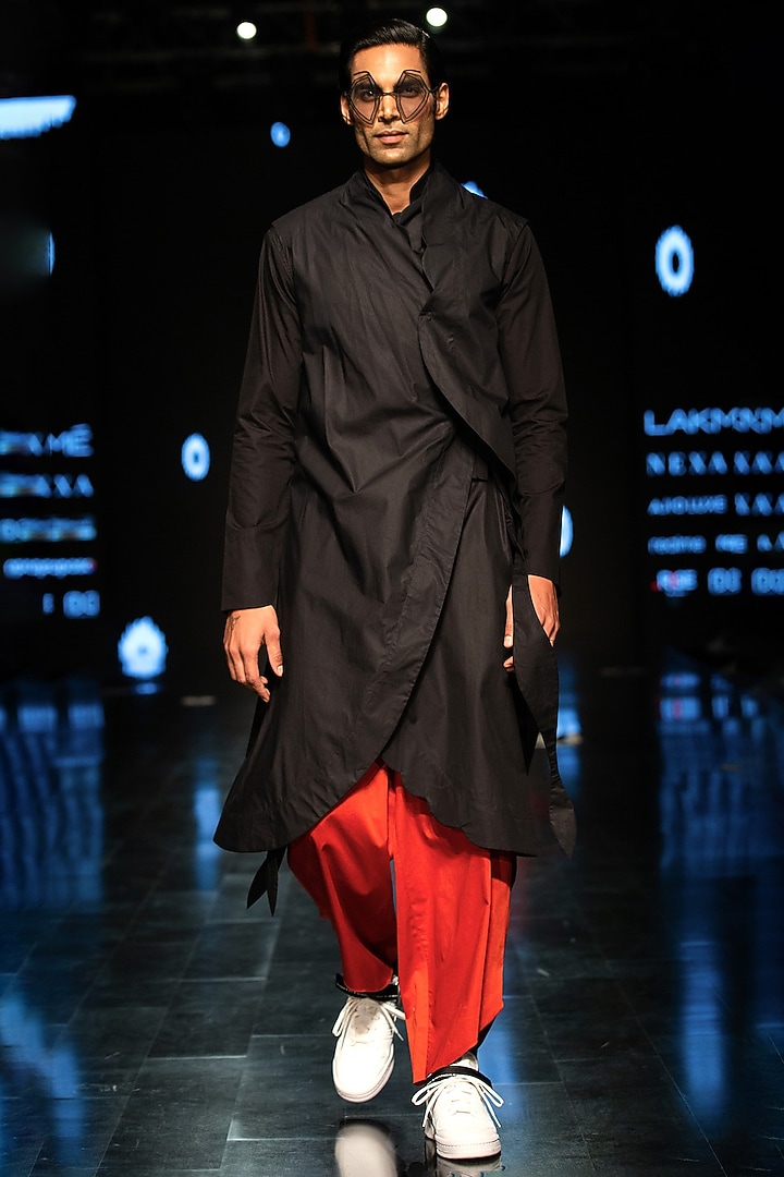 Black Cotton Silk Kurta by Antar Agni Men at Pernia's Pop Up Shop