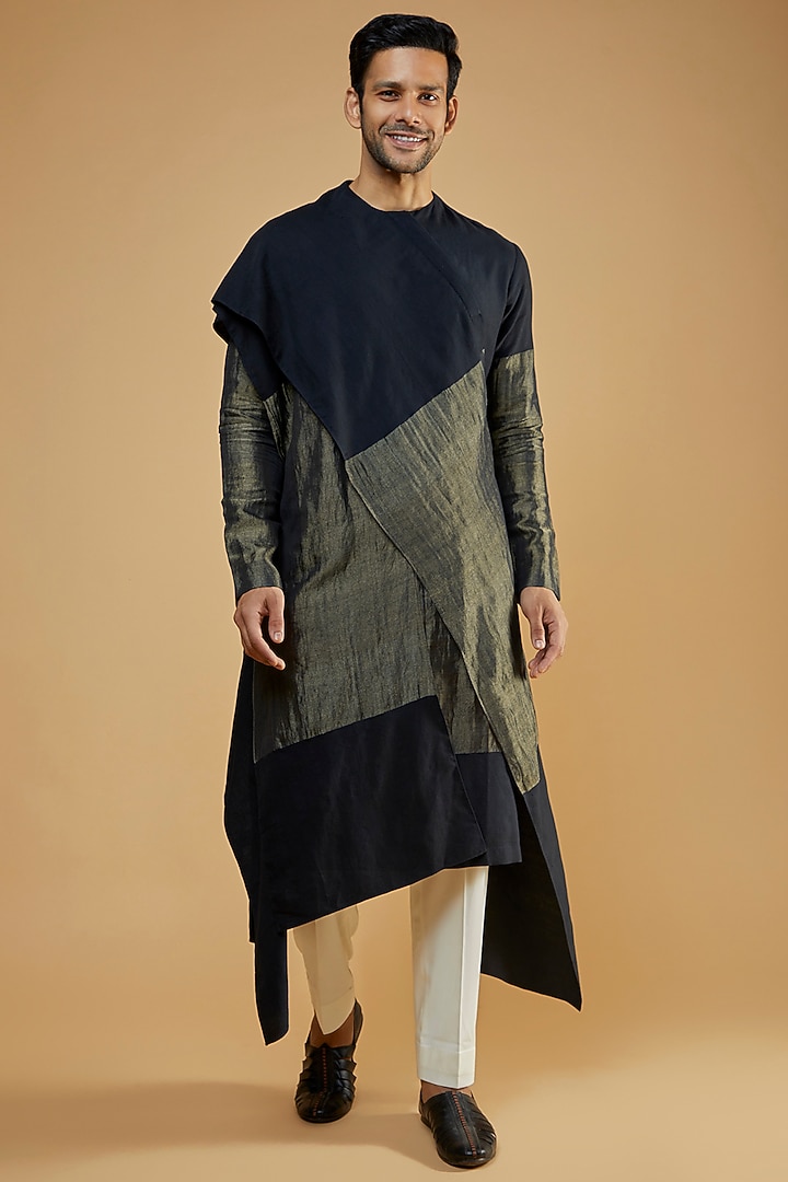 Black Handwoven Cotton Kurta by Antar Agni Men at Pernia's Pop Up Shop