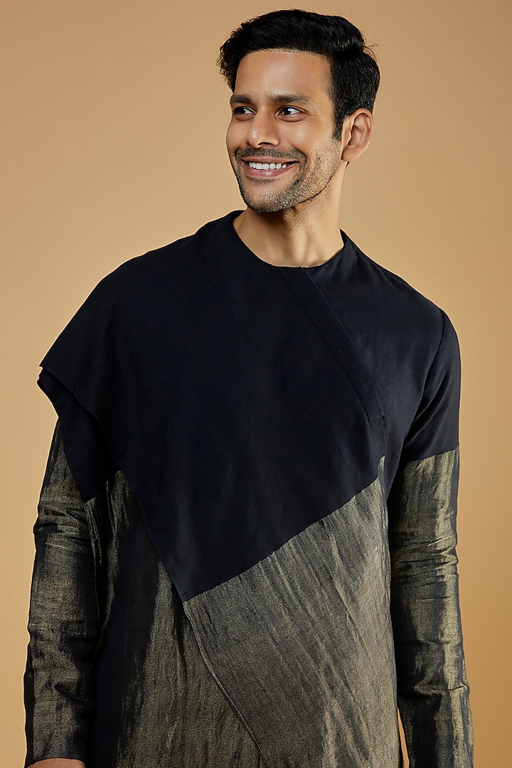 Black Handwoven Cotton Kurta by Antar Agni Men at Pernia's Pop Up Shop