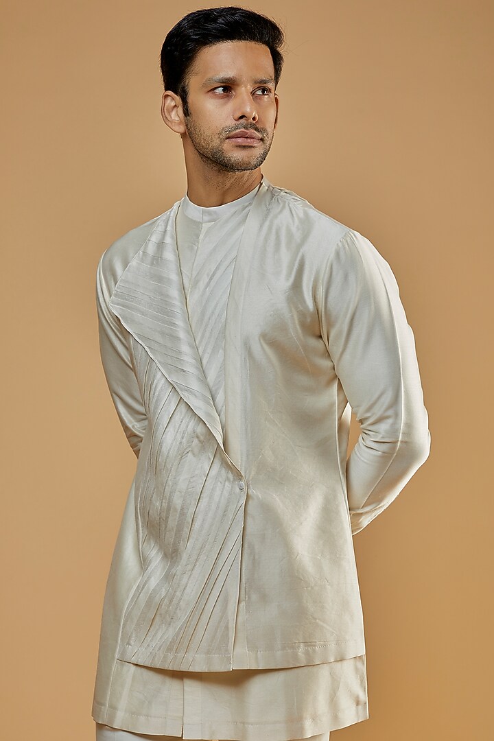 Ivory Cotton Silk Kurta by Antar Agni Men at Pernia's Pop Up Shop