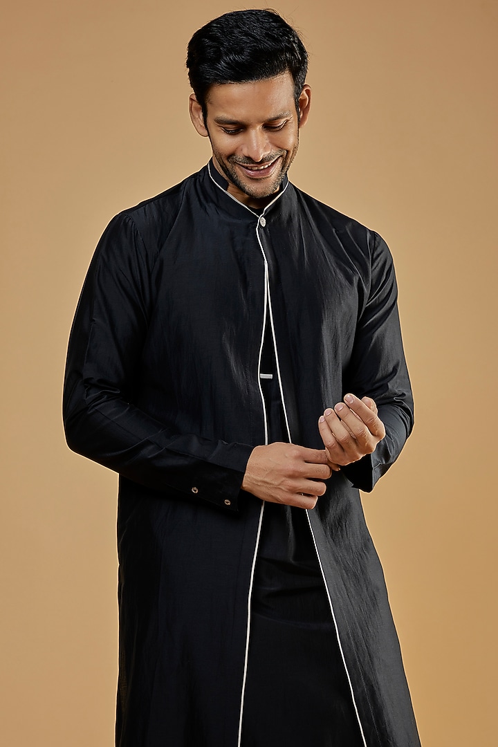 Black Cotton Silk Kurta by Antar Agni Men at Pernia's Pop Up Shop