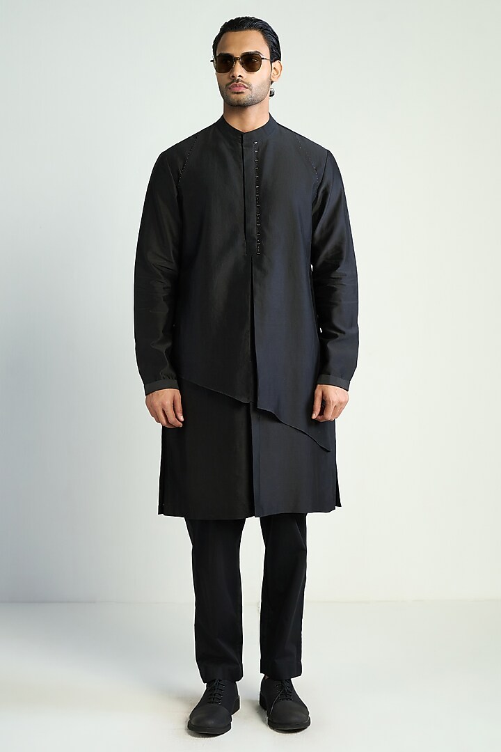 Black Cotton Silk Embellished Kurta by Antar Agni Men at Pernia's Pop Up Shop