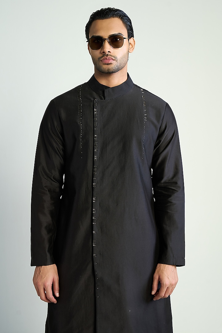 Black Cotton Silk Embellished Kurta by Antar Agni Men at Pernia's Pop Up Shop