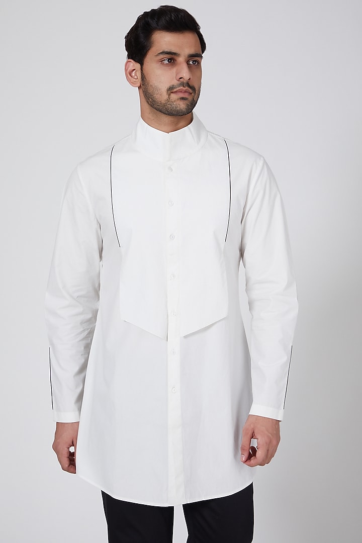 White Layered Kurta With Mandarin Collar by Antar Agni Men at Pernia's Pop Up Shop
