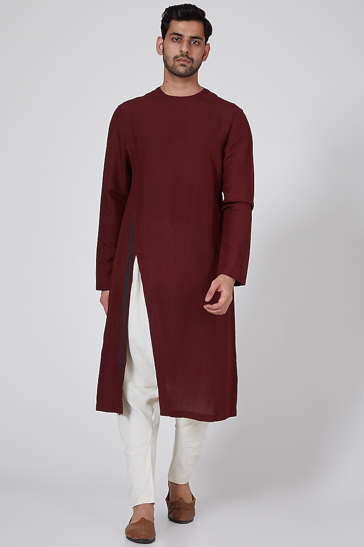 Maroon Asymmetric Kurta With Placket by Antar Agni Men