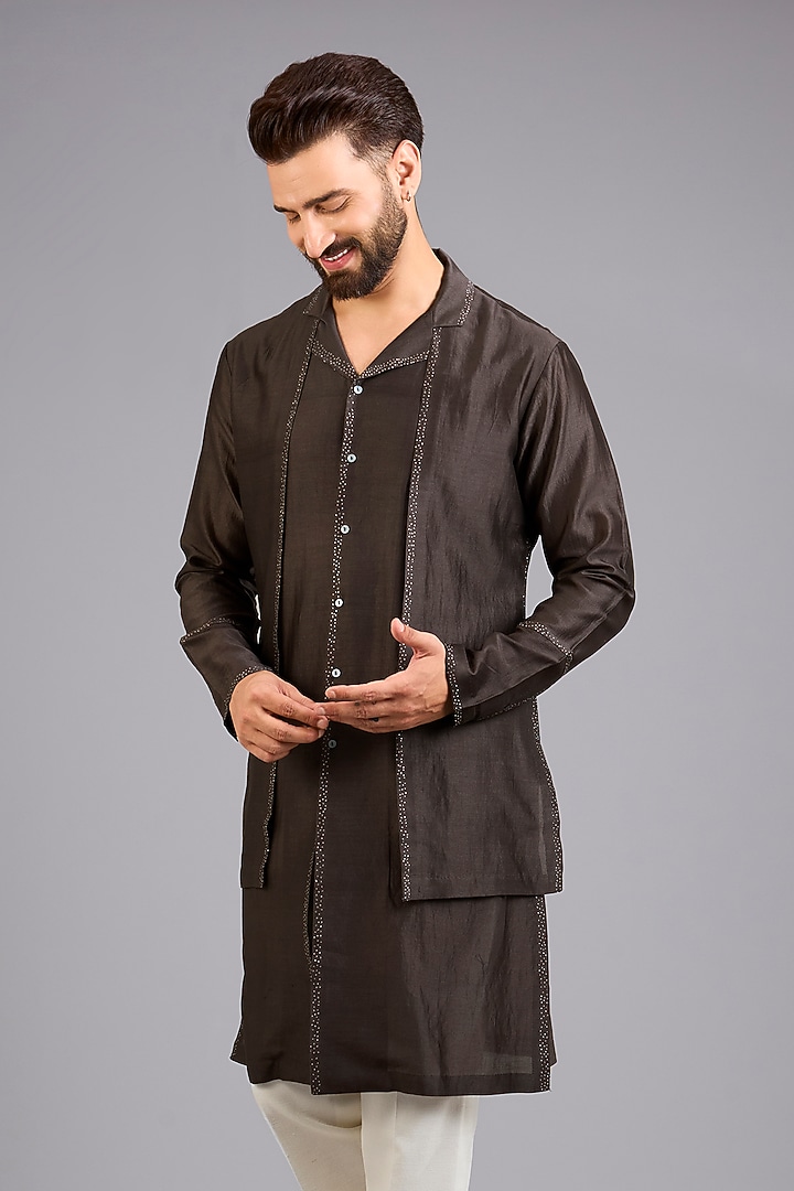 Dark Grey Silk Embroidered Kurta by Antar Agni Men at Pernia's Pop Up Shop