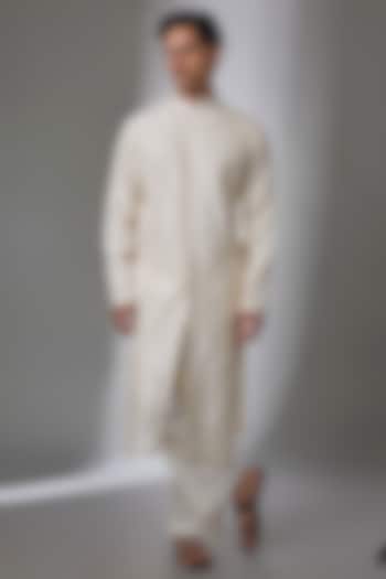 Ivory Cotton Silk Kurta by Antar Agni Men at Pernia's Pop Up Shop