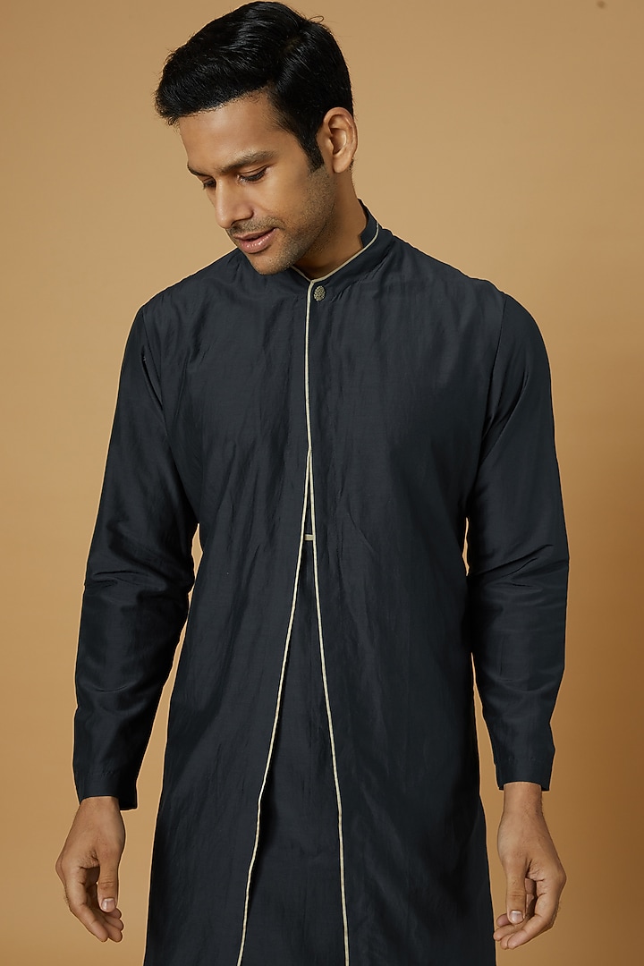 Navy Blue Cotton Silk Kurta by Antar Agni Men at Pernia's Pop Up Shop