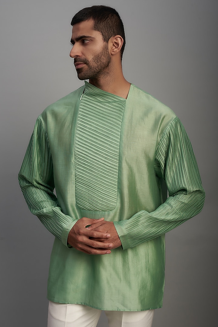 Green Cotton Silk Short Kurta by Antar Agni Men at Pernia's Pop Up Shop