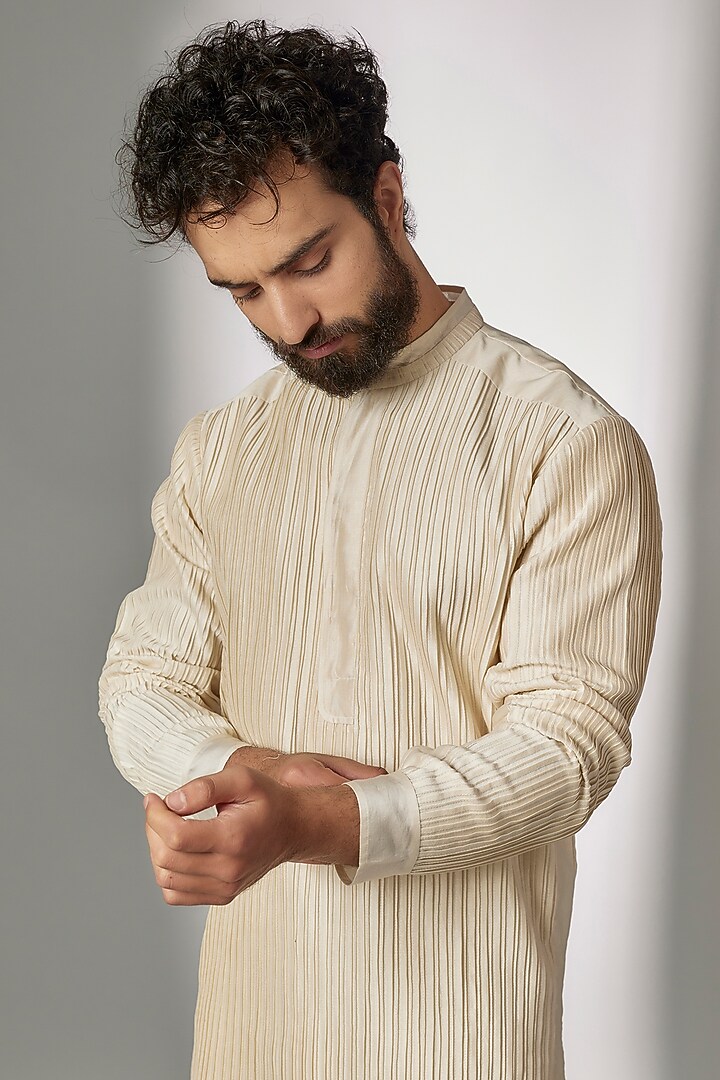 Ivory Cotton Silk Pleated Kurta by Antar Agni Men at Pernia's Pop Up Shop