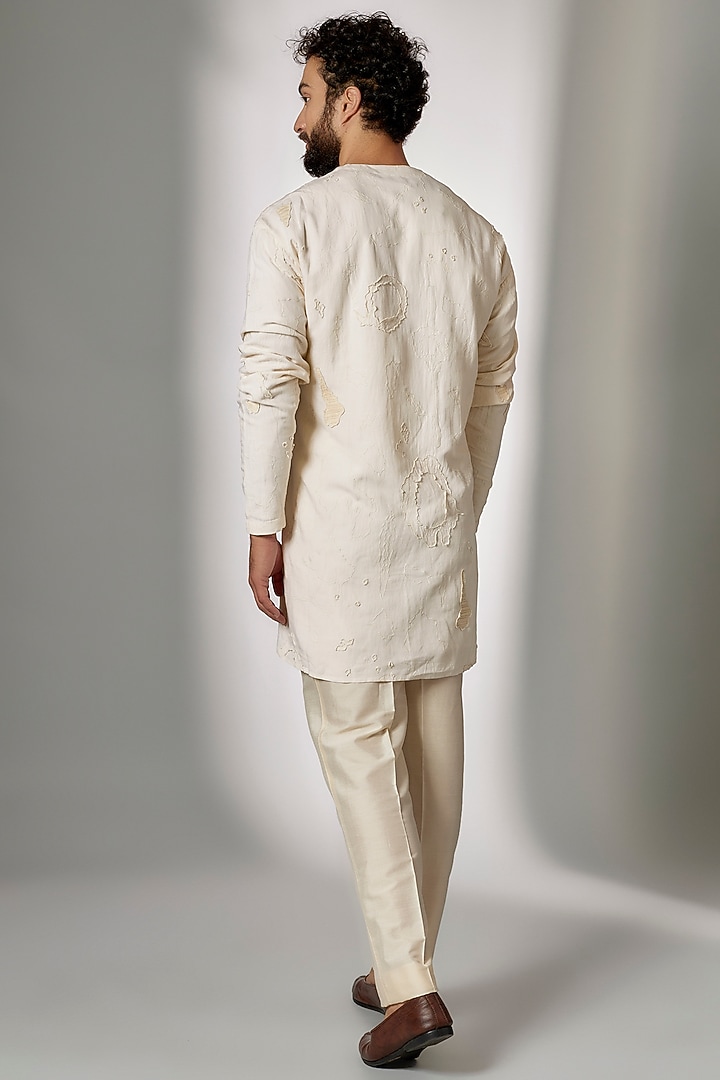 White Cotton Silk Short Kurta by Antar Agni Men at Pernia's Pop Up Shop