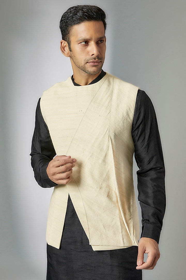Cream Handwoven Cotton Bundi Jacket by Antar Agni Men at Pernia's Pop Up Shop