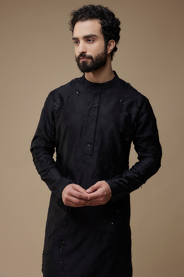 Black Cotton Silk Embroidered Kurta by Antar Agni Men at Pernia's Pop Up Shop