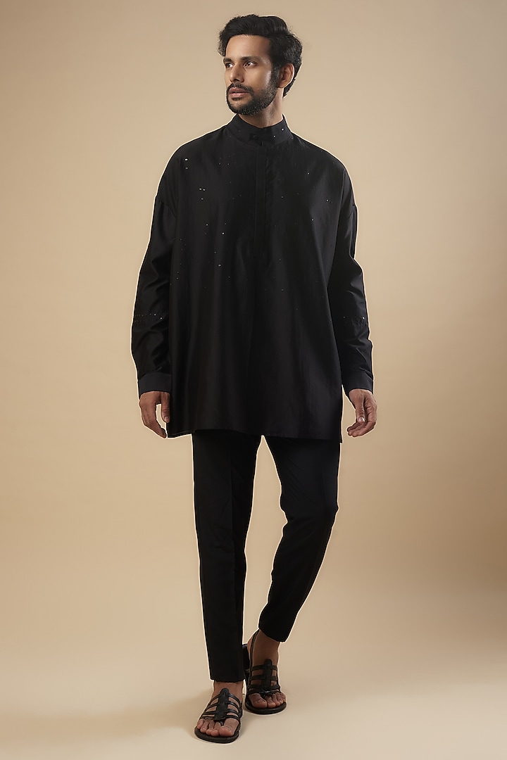 Black Cotton Silk Embellished Kurta by Antar Agni Men at Pernia's Pop Up Shop