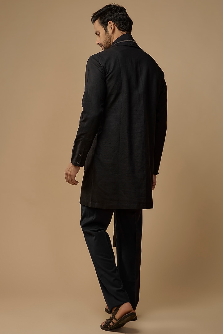 Black Linen Blend Asymmetric Kurta by Antar Agni Men at Pernia's Pop Up Shop