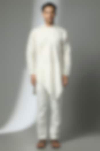 Ivory Silk Satin Kurta by Antar Agni Men at Pernia's Pop Up Shop