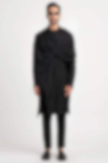 Black Silk Kurta by Antar Agni Men at Pernia's Pop Up Shop