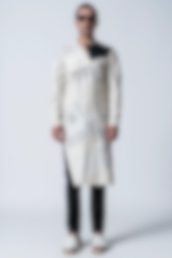 Ivory & Black Cotton Silk Kurta by Antar Agni Men at Pernia's Pop Up Shop