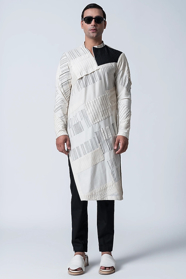 Ivory & Black Cotton Silk Kurta by Antar Agni Men at Pernia's Pop Up Shop