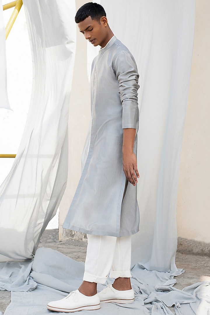Grey Cotton Silk Kurta by Antar Agni Men at Pernia's Pop Up Shop