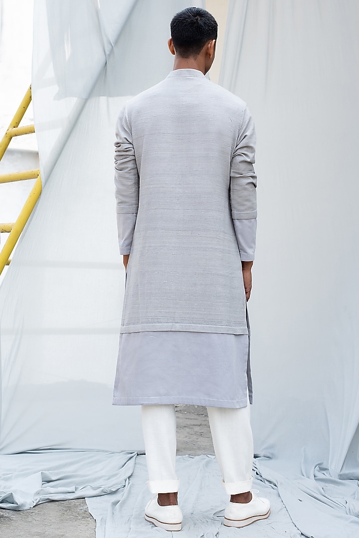 Grey Button Down Kurta by Antar Agni Men at Pernia's Pop Up Shop