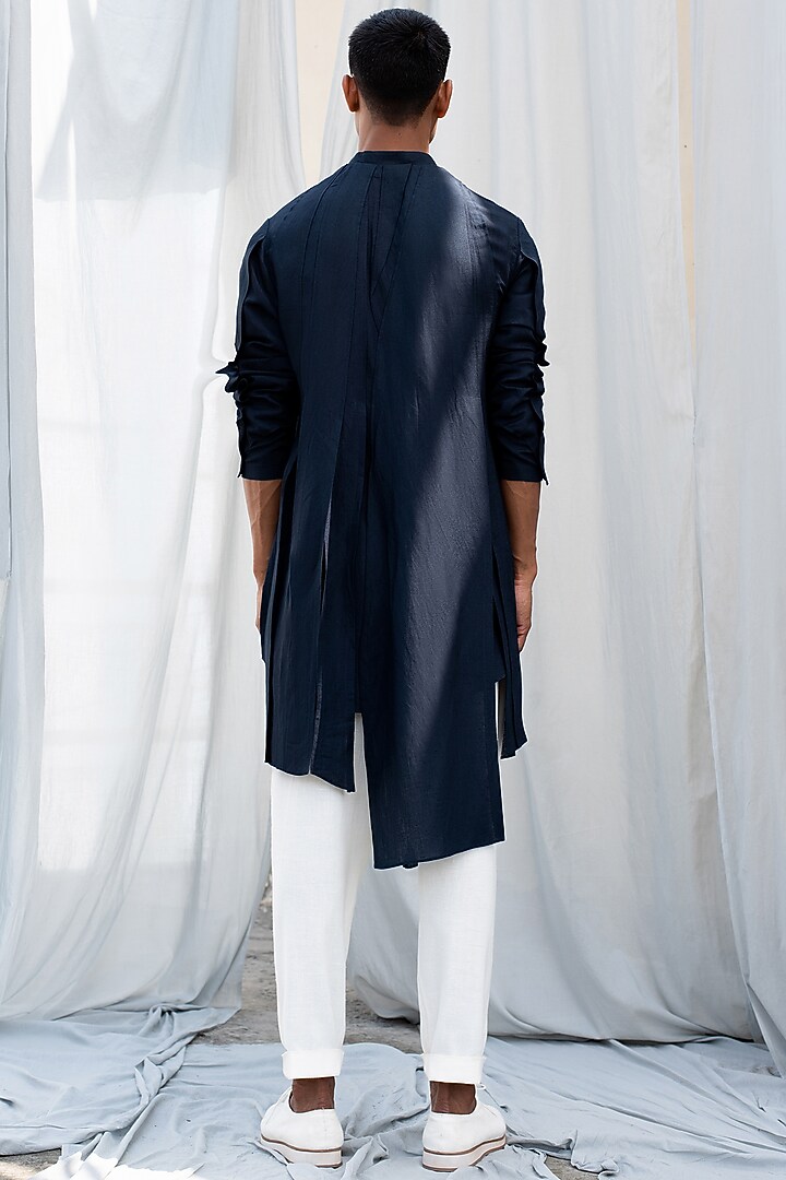 Navy Blue Short Kurta by Antar Agni Men at Pernia's Pop Up Shop