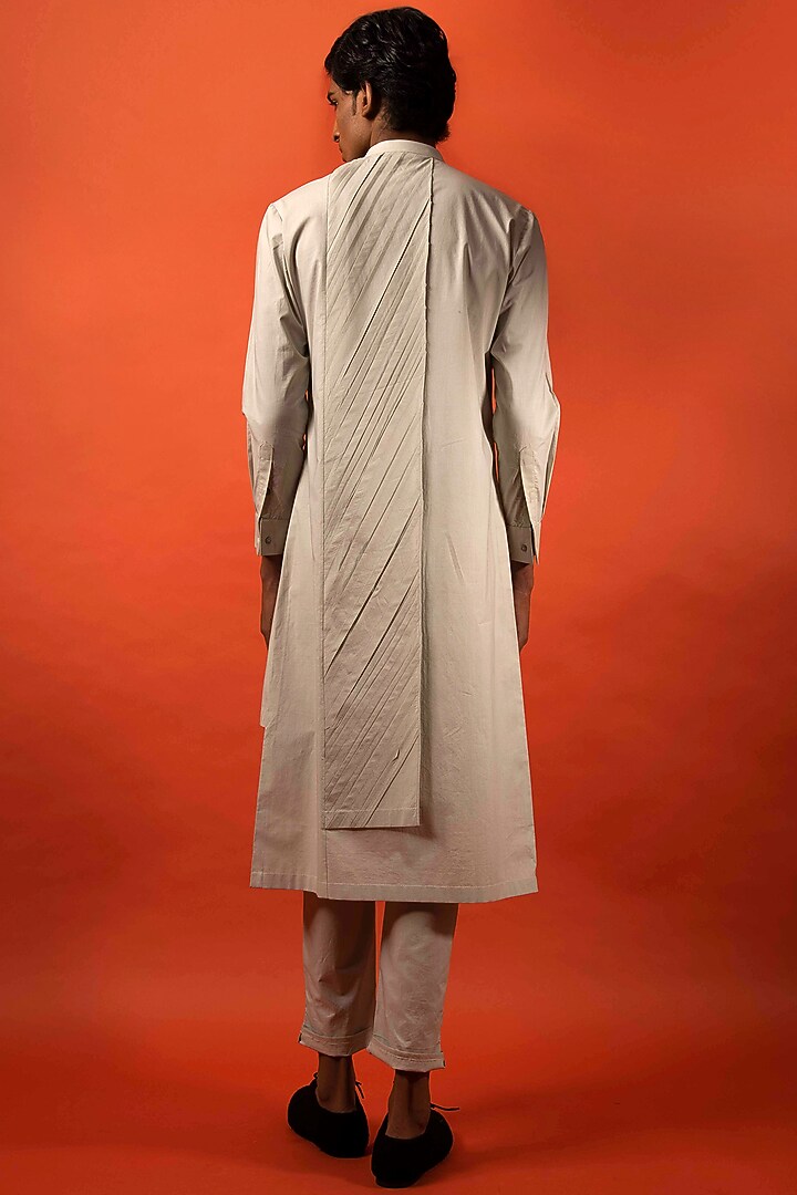 Beige Pleated Cotton Kurta by Antar Agni Men at Pernia's Pop Up Shop