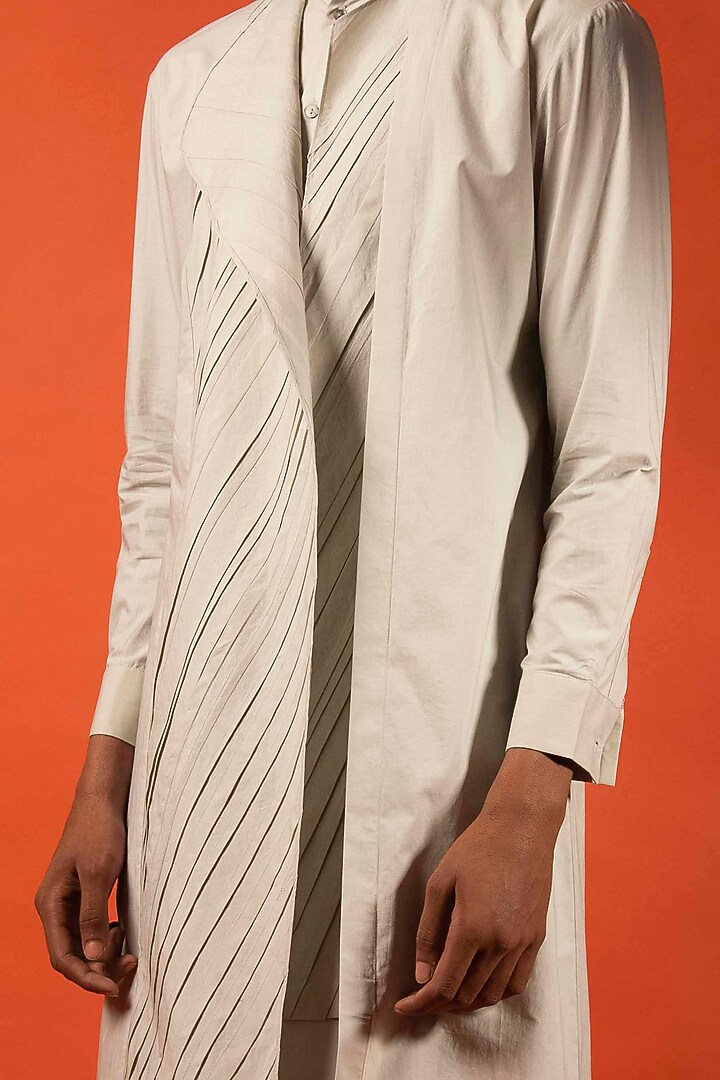 Beige Pleated Cotton Kurta by Antar Agni Men at Pernia's Pop Up Shop