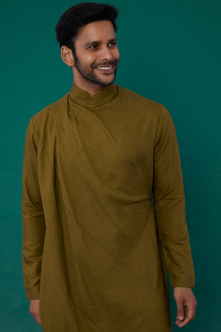 Mustard Linen Blend Kurta by Antar Agni Men at Pernia's Pop Up Shop