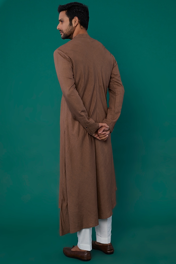 Brown Linen Blend Kurta by Antar Agni Men at Pernia's Pop Up Shop