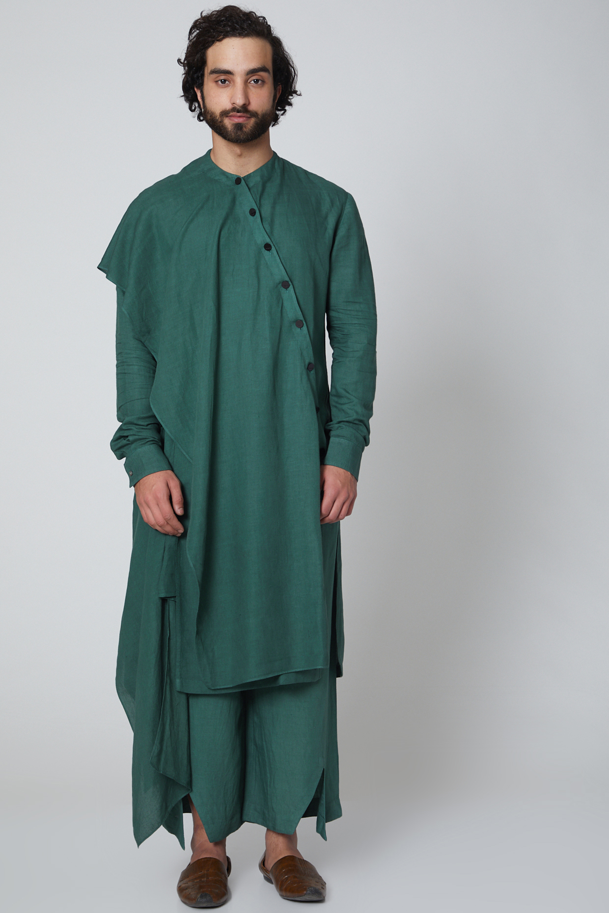 Pine Green Asymmetric Placket Kurta by Antar Agni Men at Pernia's Pop Up Shop