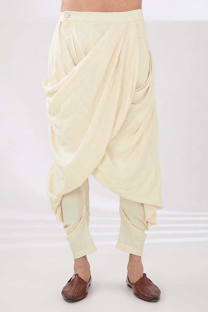 Smoke Grey Cotton Silk Asymmetric Kurta by Antar Agni Men at Pernia's Pop Up Shop