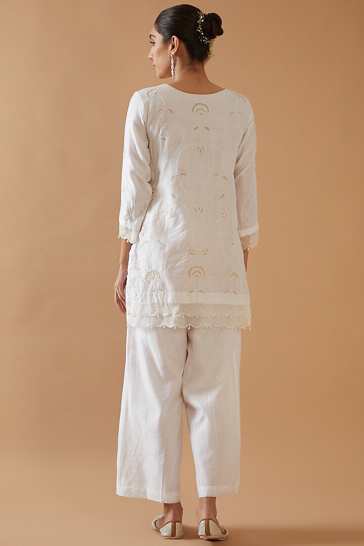 White Chanderi Silk Embroidered Kurta Set by ANGSA BY NIDHIR & SHELLY at Pernia's Pop Up Shop