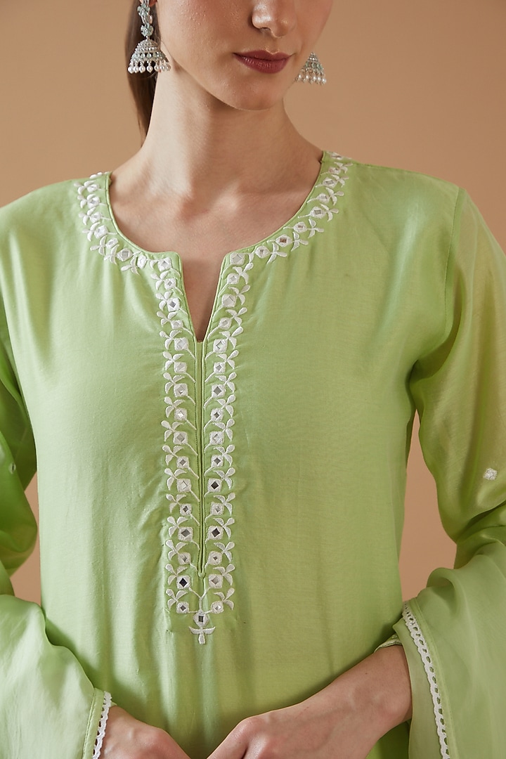 Mint Green Chanderi Silk Embroidered Kurta Set by ANGSA BY NIDHIR & SHELLY at Pernia's Pop Up Shop